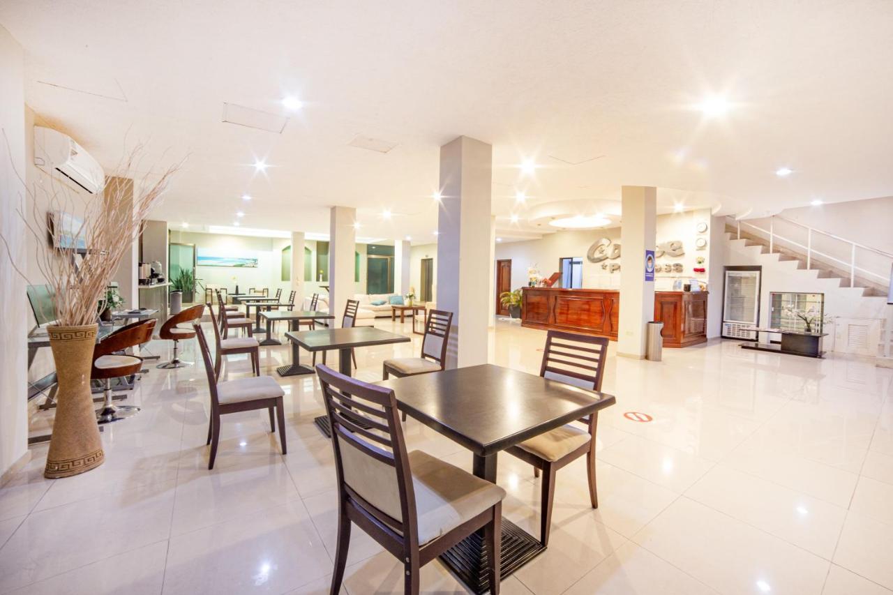 Caribe Princess Chetumal Bagian luar foto